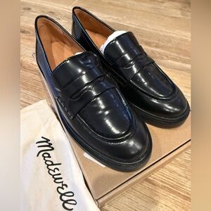 Madewell Women’s Shiny Black Loafers - Size 7